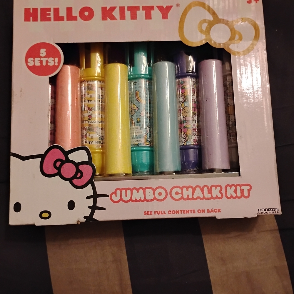 Hello Kitty Jumbo Chalk Set - Pink, Yellow, Blue, Purple